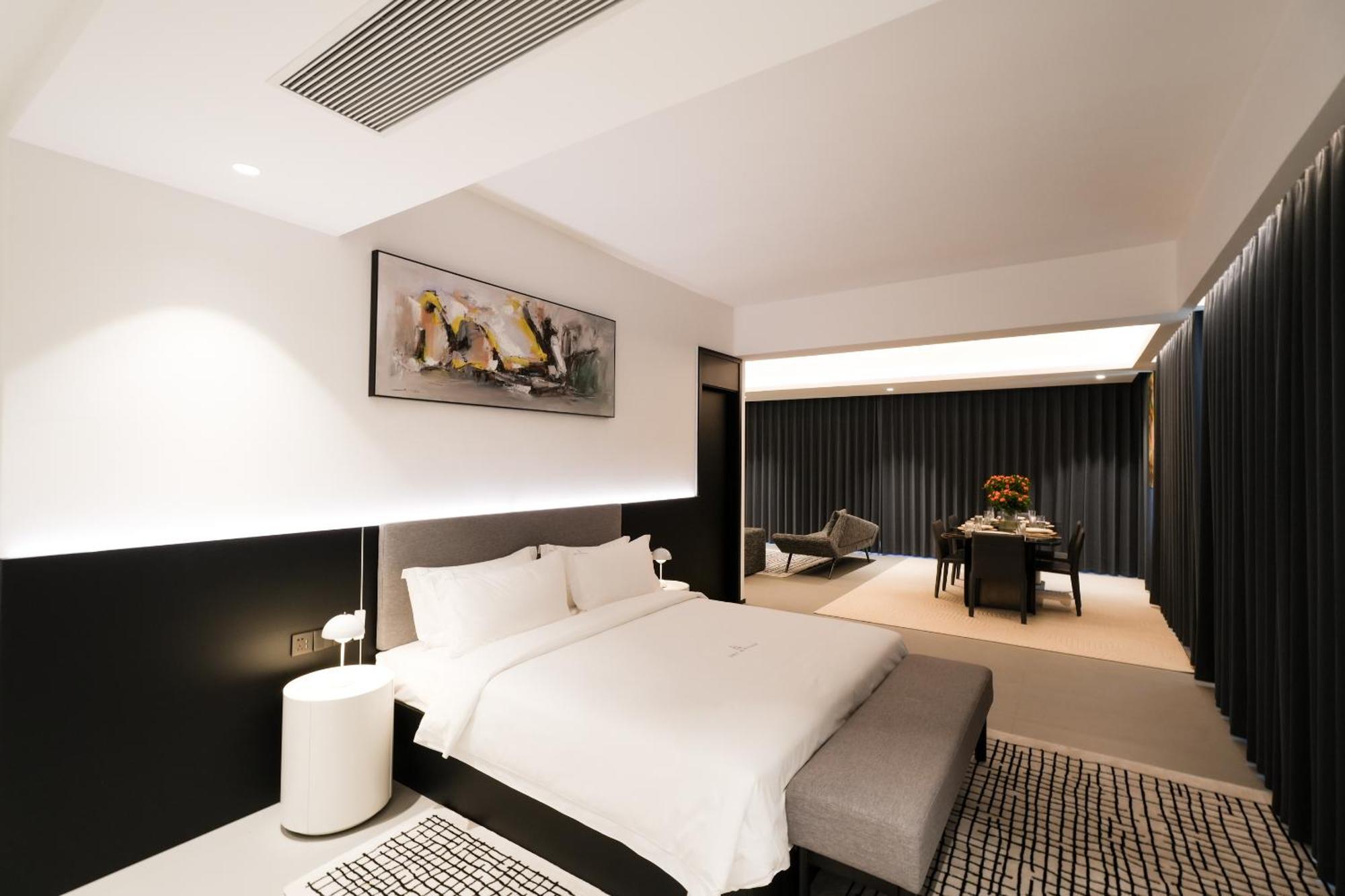 One Riviera Hotel And Residences Ban Souanmone Exterior photo