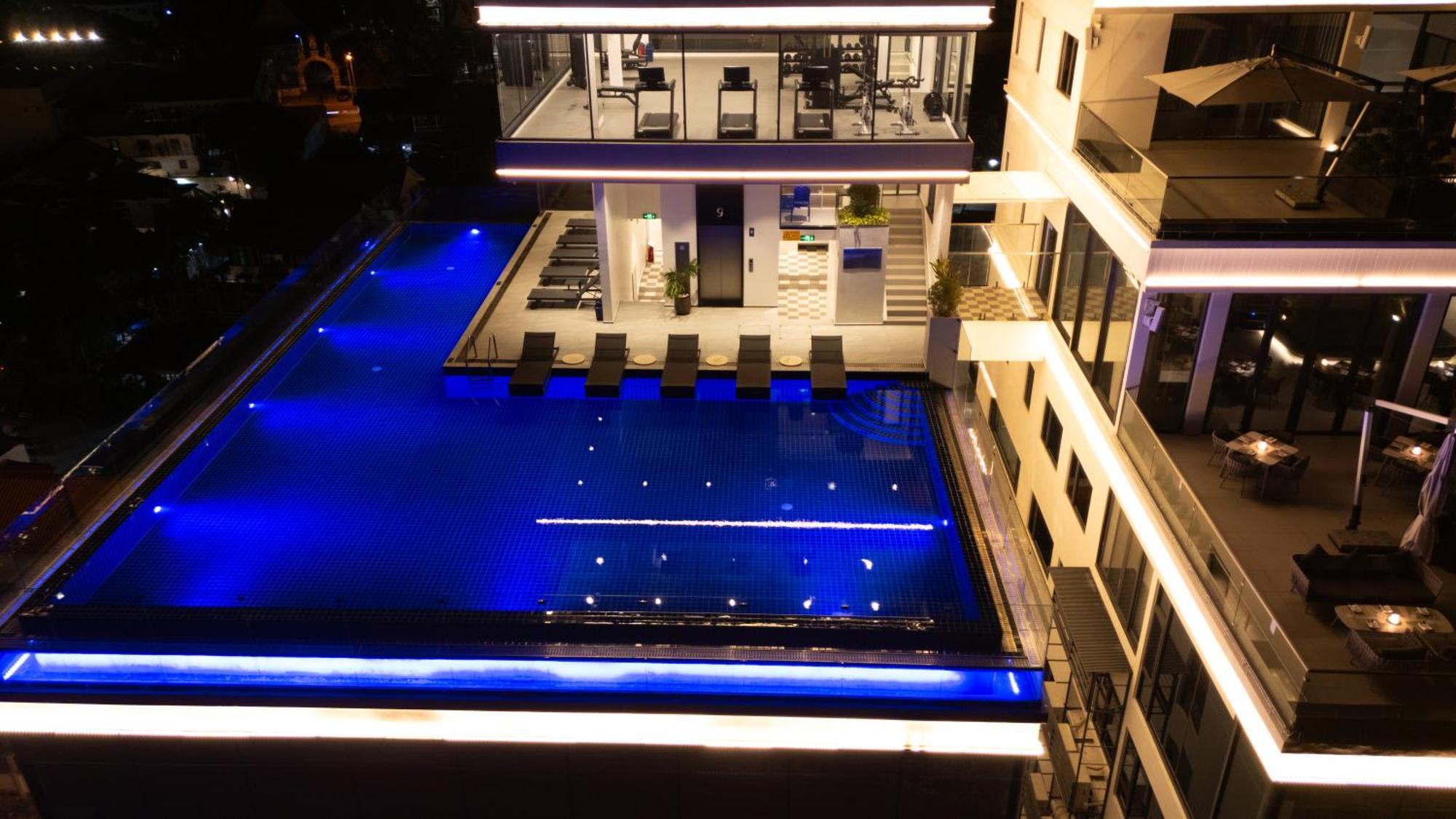 One Riviera Hotel And Residences Ban Souanmone Exterior photo